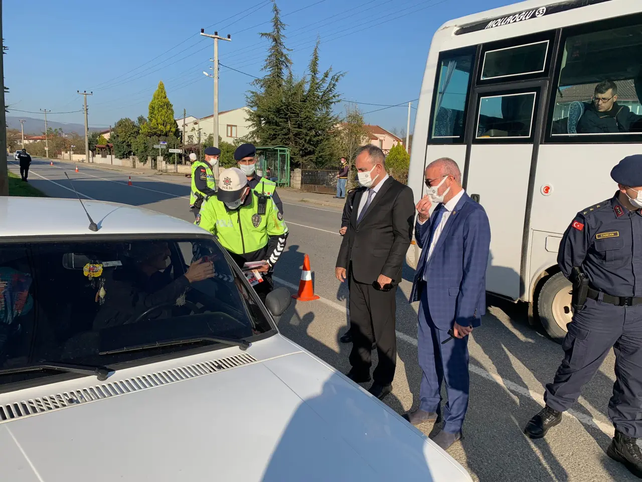Haber: Kaymakam Acır, emniyet kemeri uygulamasına katıldı - Galeri-1