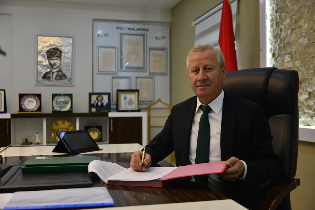 Haber: STB Başkanı Sarı Öğretmenler Gününü Kutladı - Öne Çıkan