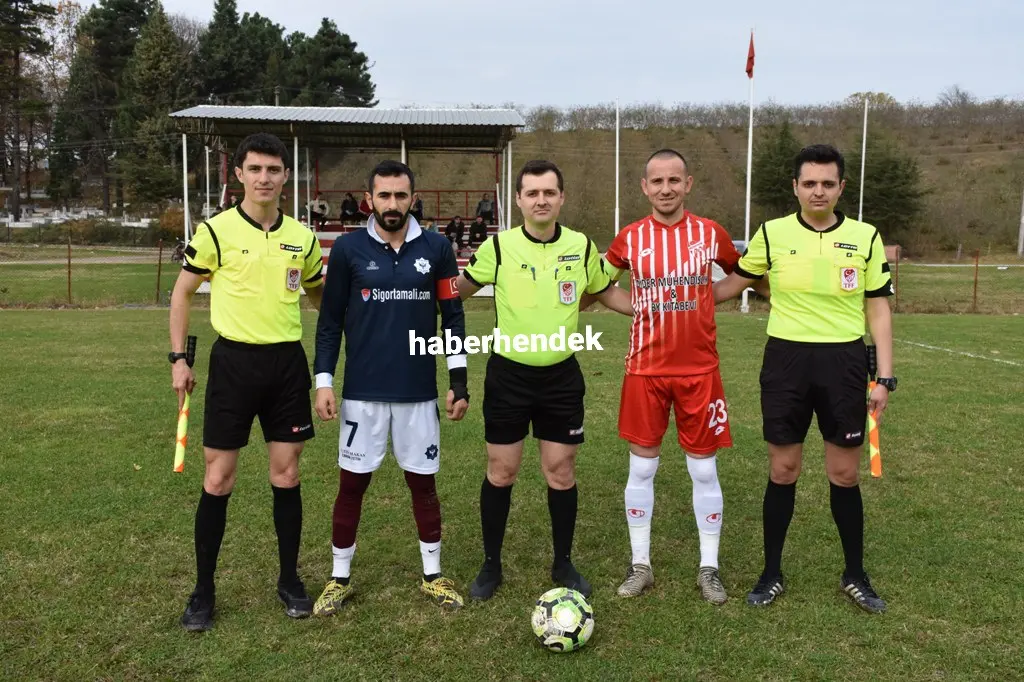 Haber: Kazimiyespor liderlik koltuğuna oturdu - Galeri-1
