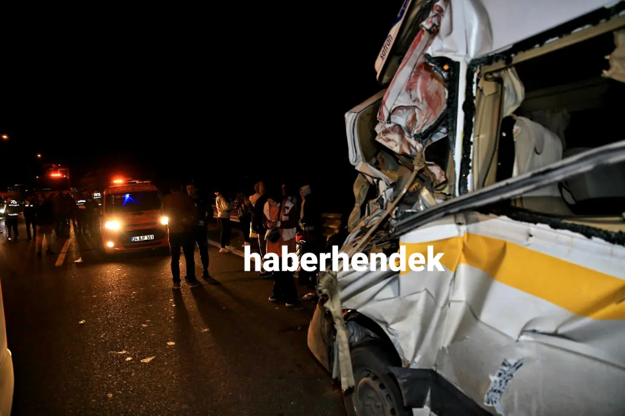 Haber: Hendek’te Zincirleme kaza 5 yaralı - Öne Çıkan