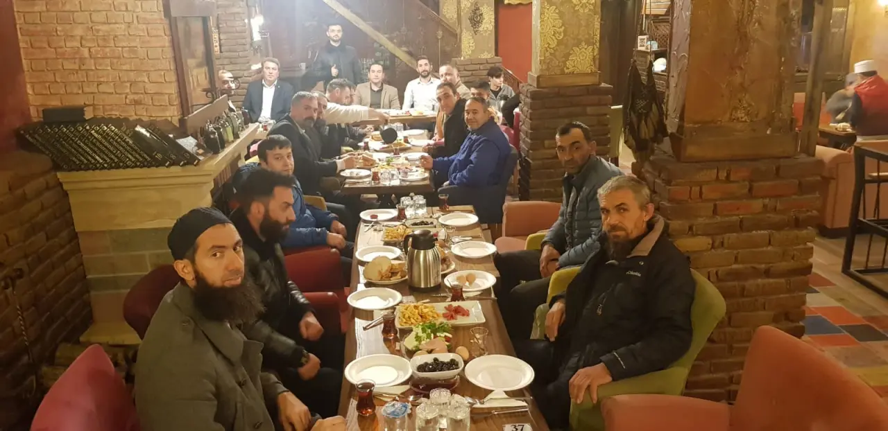 Haber: Yeniden Refah Partisi kahvaltıda buluştu - Galeri-1