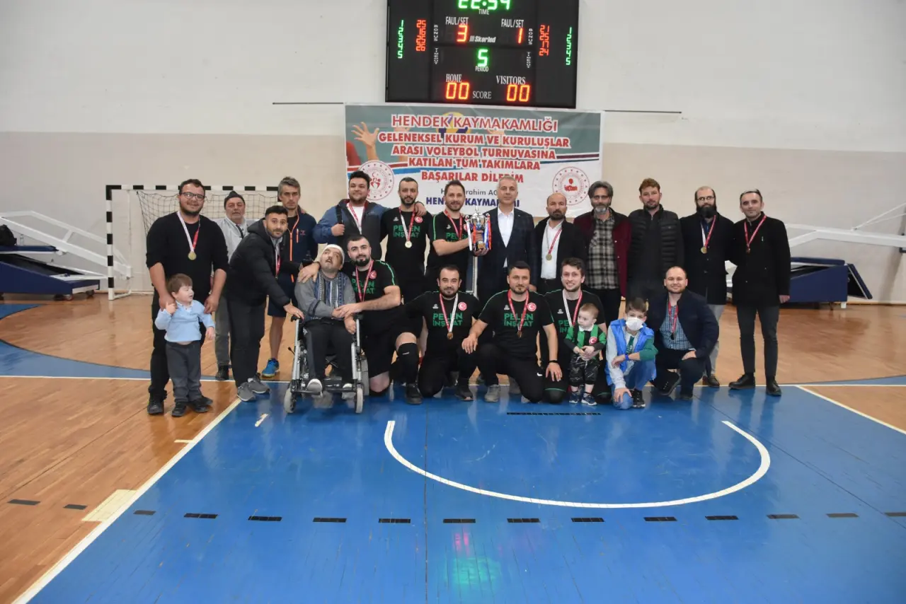 Haber: Voleybol Turnuvasında Şampiyon Aydın Kuruyemiş - Galeri-2