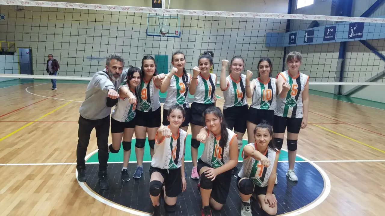 Haber: ŞEHİT MAHMUTBEYİN KIZLARI YİNE ŞAMPİYON - Galeri-1