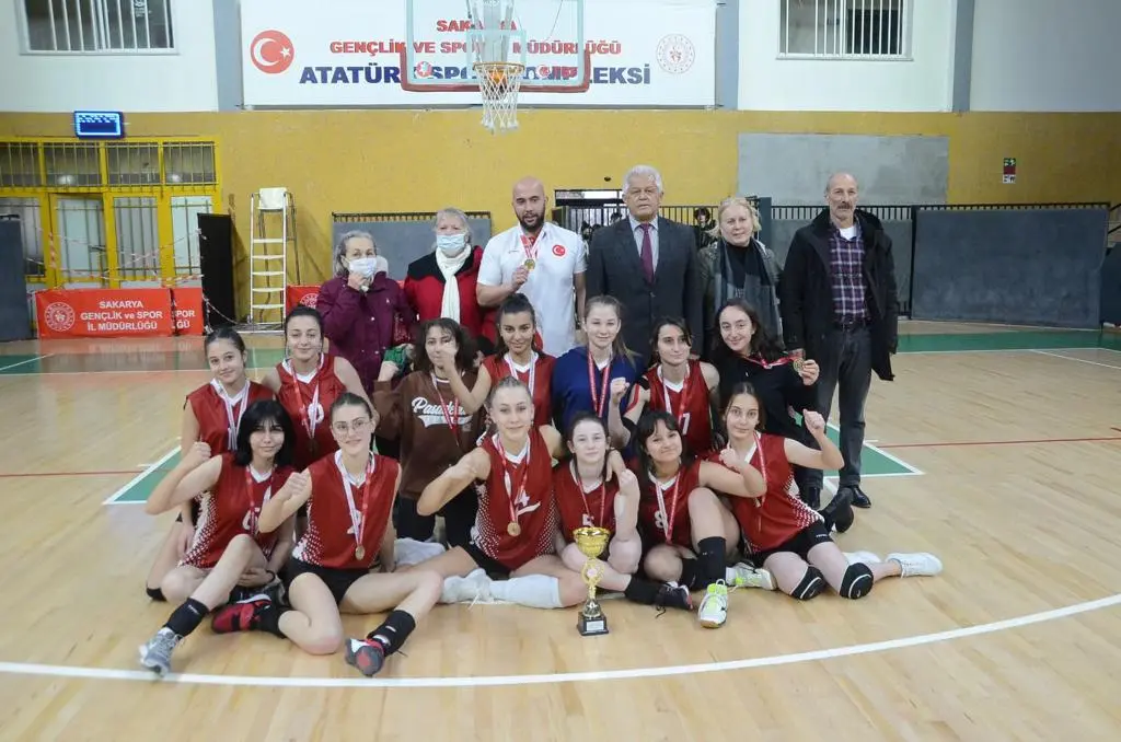 Haber: Atikehanım Anadolu Lisesi Namağlup Şampiyon - Öne Çıkan