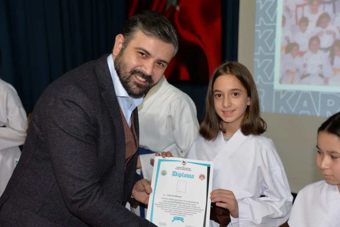 Haber: HENDEKLİ KARATECİLER TERFİ ETTİ - Galeri-3
