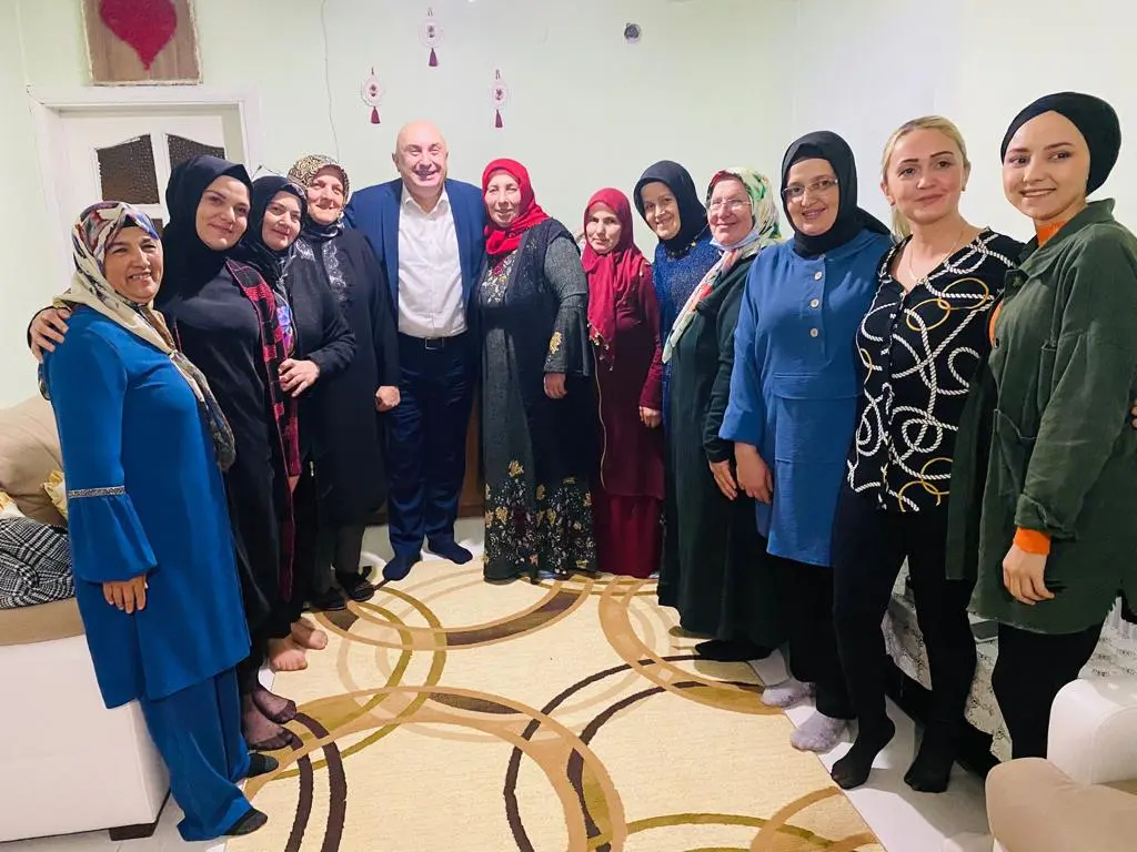 Haber: Özkoç ve Bayraktar Kahraman Mahallesini Ziyaret Etti - Galeri-1
