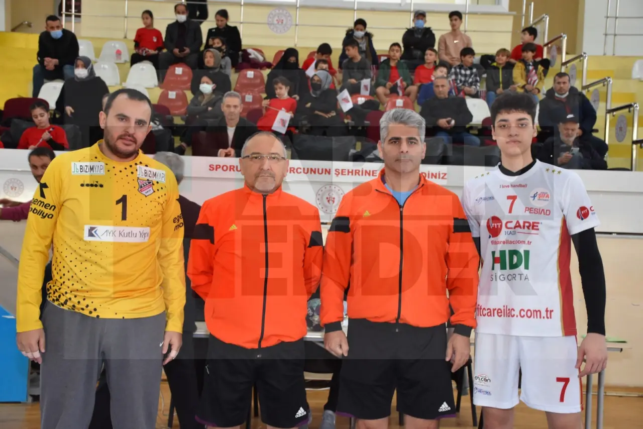Haber: 1954 Hendekspor Evinde Affetmiyor - Galeri-1