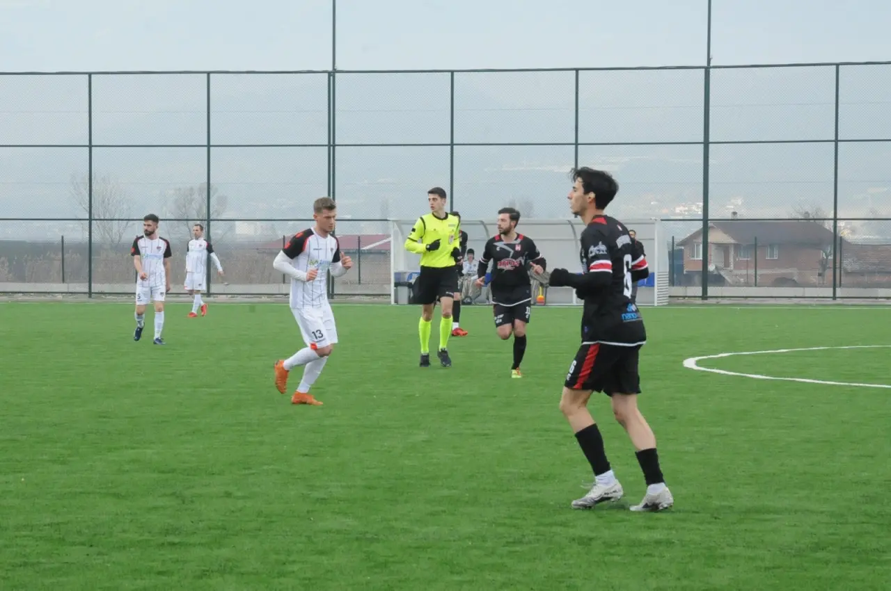 Haber: Yenimahallespor Deplasmandan 1 puanla döndü - Öne Çıkan