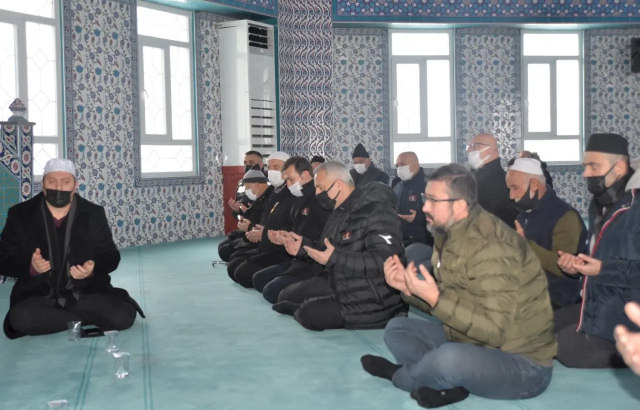 Haber: GAFFAR OKKAN KALBİMİZDE YAŞIYOR - Galeri-4