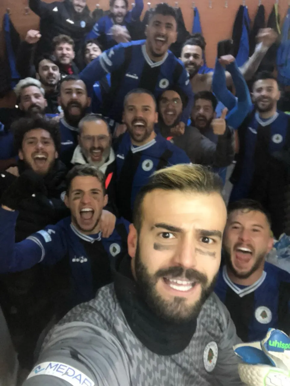 Haber: Hendekspor Buzdan Üç Altın Çıkardı - Galeri-1