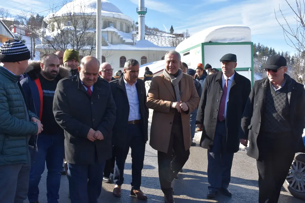 Haber: Hamsi Festivali Zirvede düzenlendi - Galeri-3