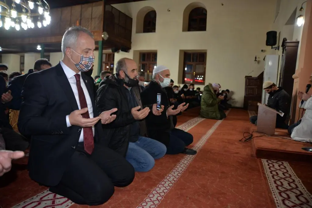 Haber: HENDEK'TE REGAİB KANDİLİ COŞKUSU - Galeri-1