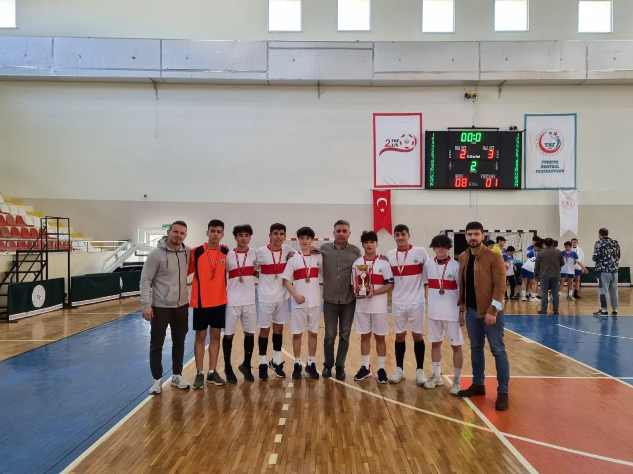 Haber: Futsal'da Şampiyon Osmangazi Mesleki ve Teknik Anadolu Lisesi Oldu - Galeri-1