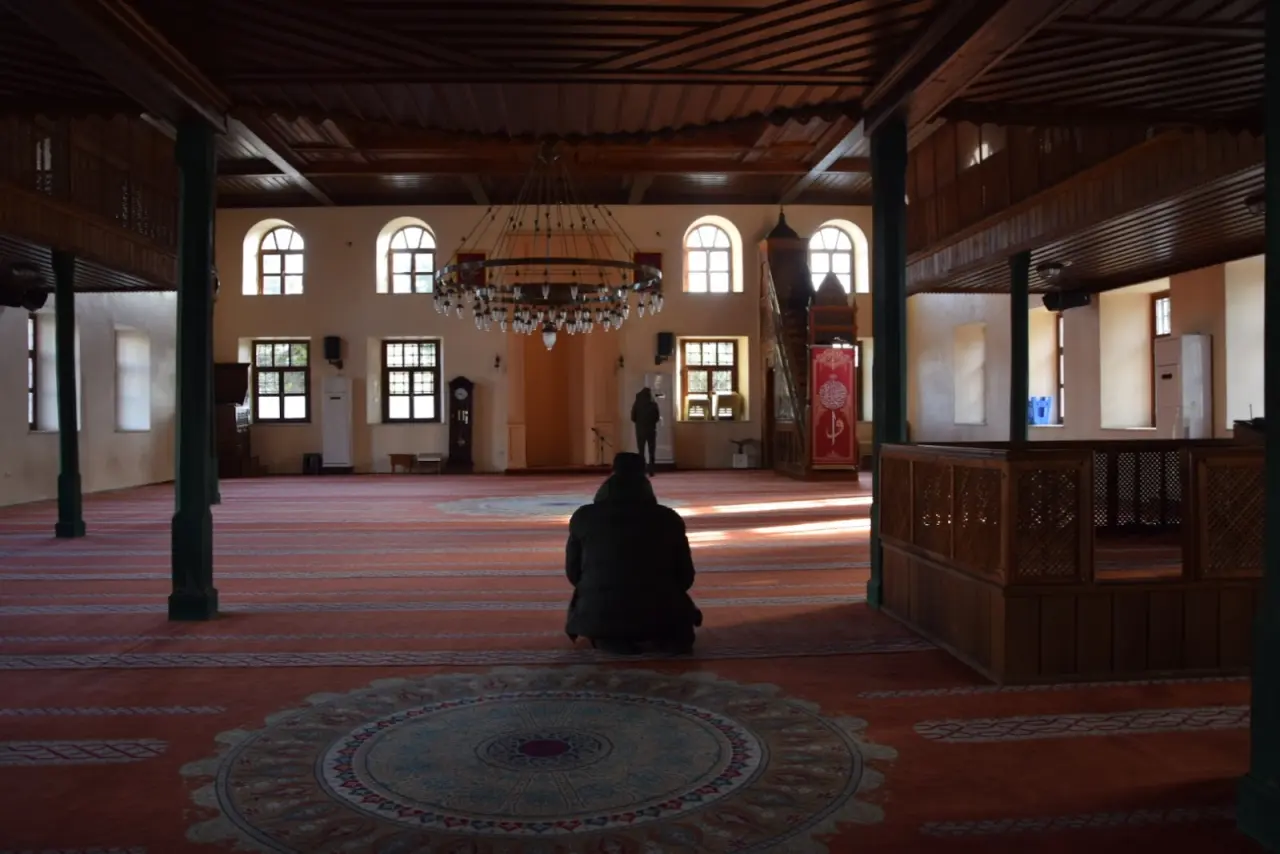 Haber: Emekli öğretmenin Kaleminden Büyük Camii - Galeri-4