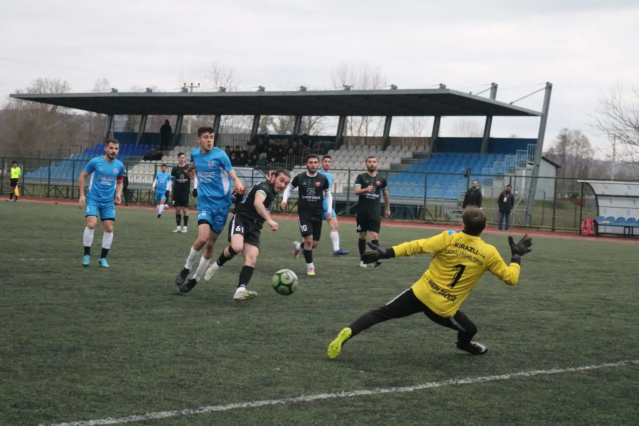 Haber: Deplasman Fatihi Namağlup Lider Dereköyspor - Galeri-2