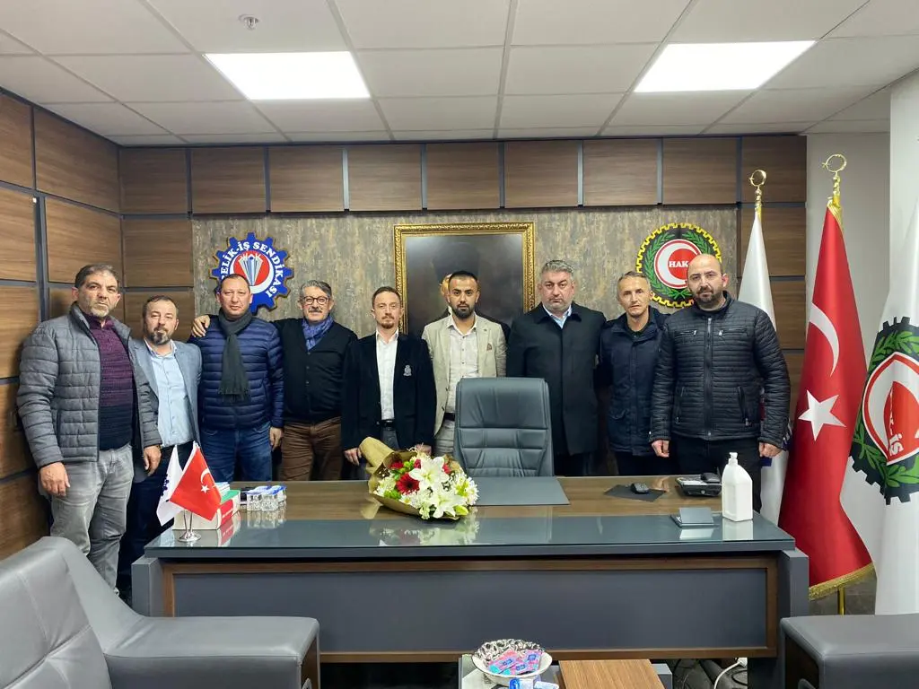 Haber: Özçelik İş Sendikasında Devir Teslim Töreni - Öne Çıkan