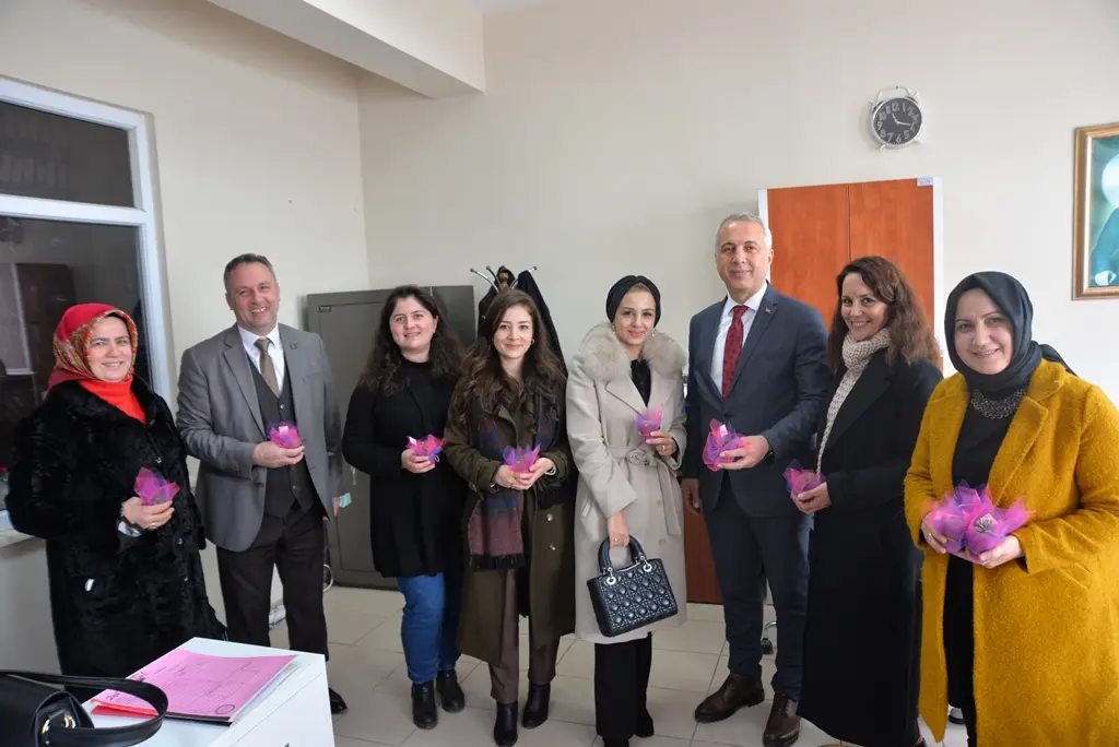 Haber: HENDEK KADINLARI UNUTMADI - Galeri-1