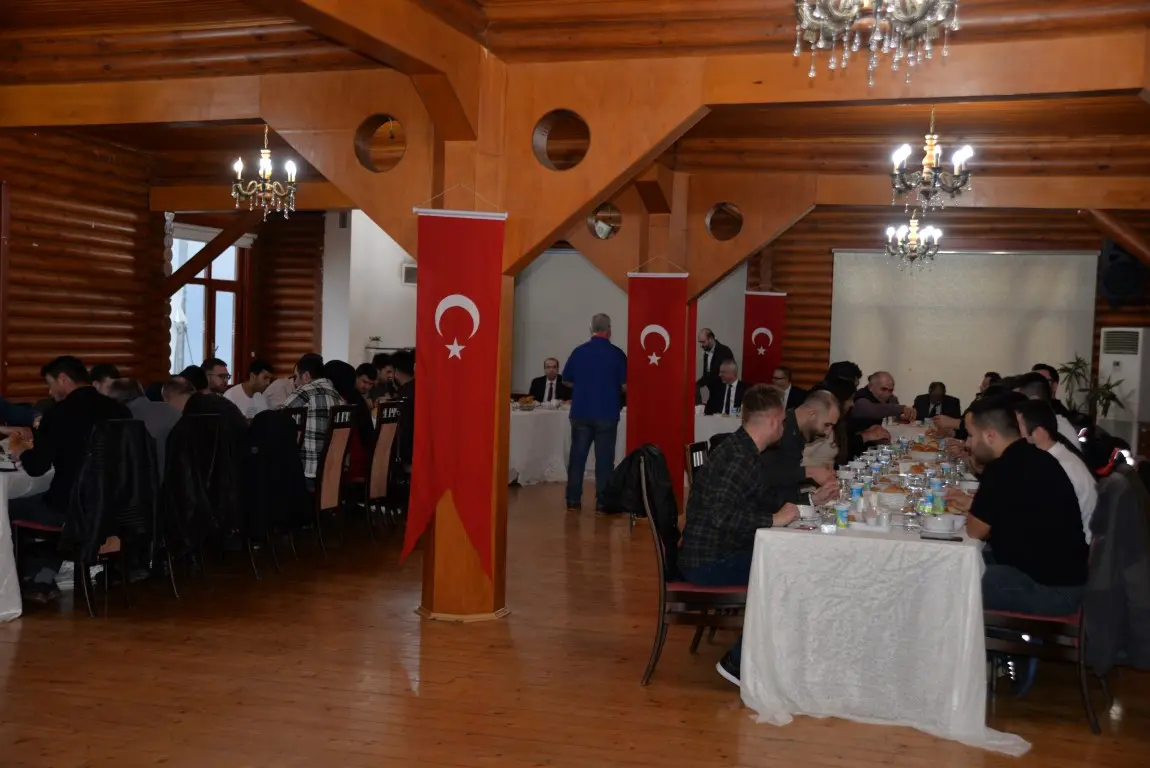 Haber: Sağlıkçılardan Babaoğlu’na Plaketli Teşekkür - Galeri-1