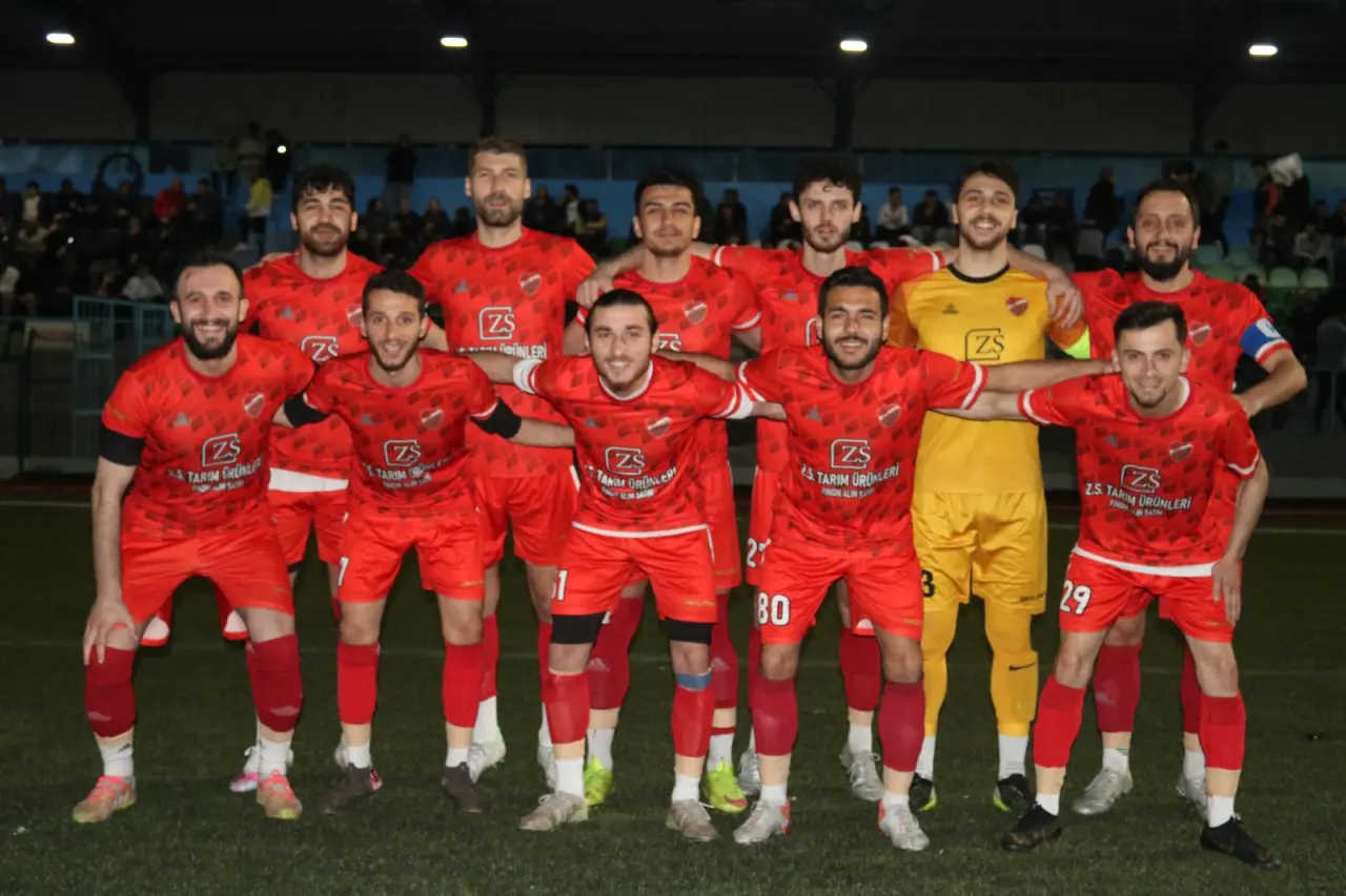 Haber: Dereköyspor geriye düştüğü maçı kazanmayı bildi - Öne Çıkan