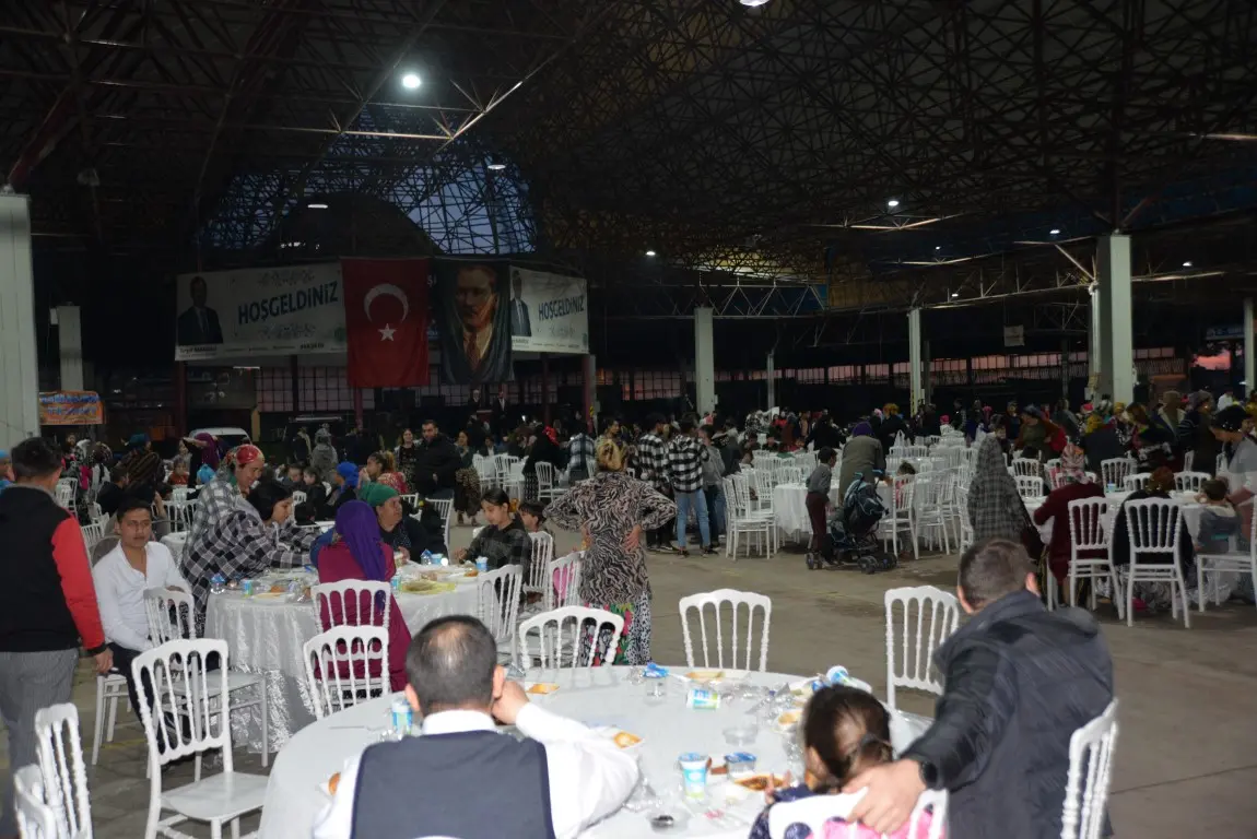 Haber: ROMANLARA DEV İFTAR - Galeri-1