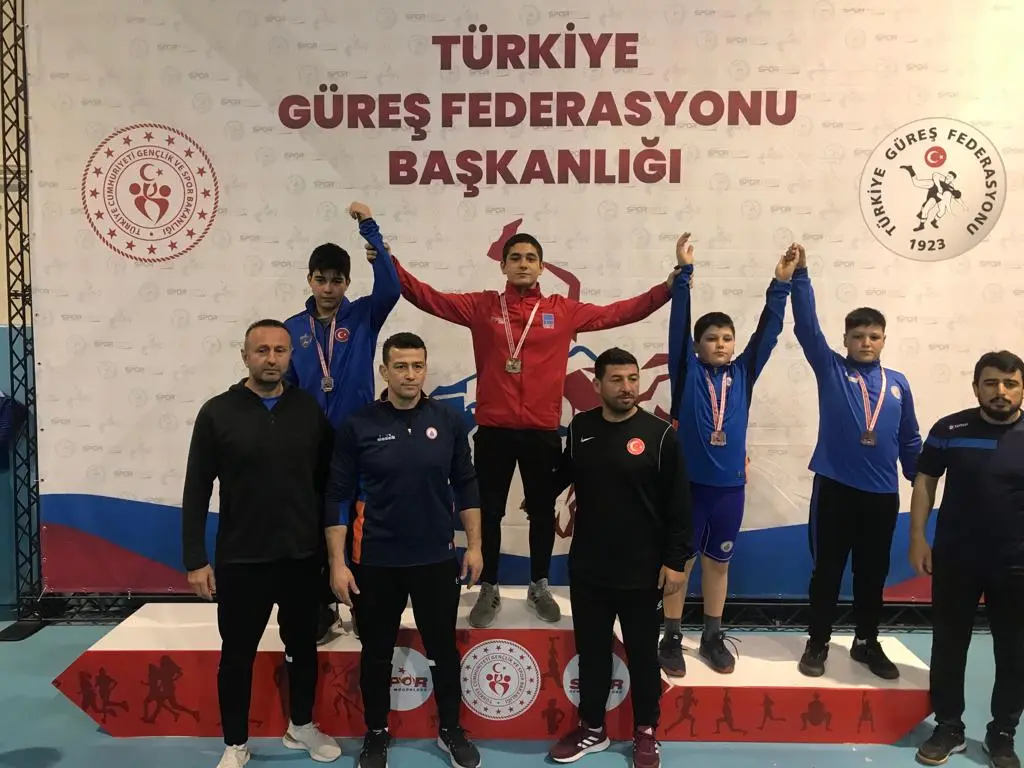 Haber: Hendek Gençlik Merkezi Kulübü Türkiye İkincisi Oldu - Galeri-1