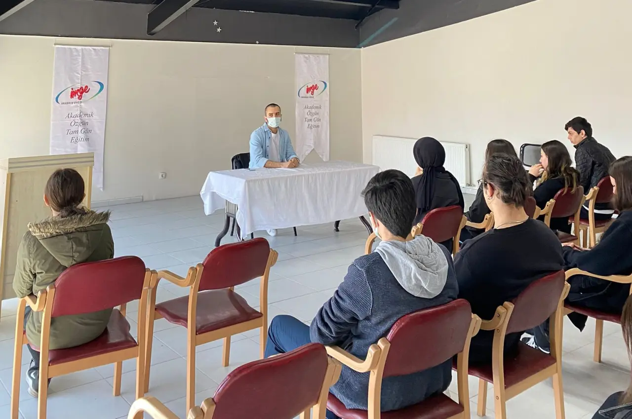 Haber: İMGE OKULLARI KARİYER GÜNLERİNE DEVAM EDİYOR. - Galeri-1