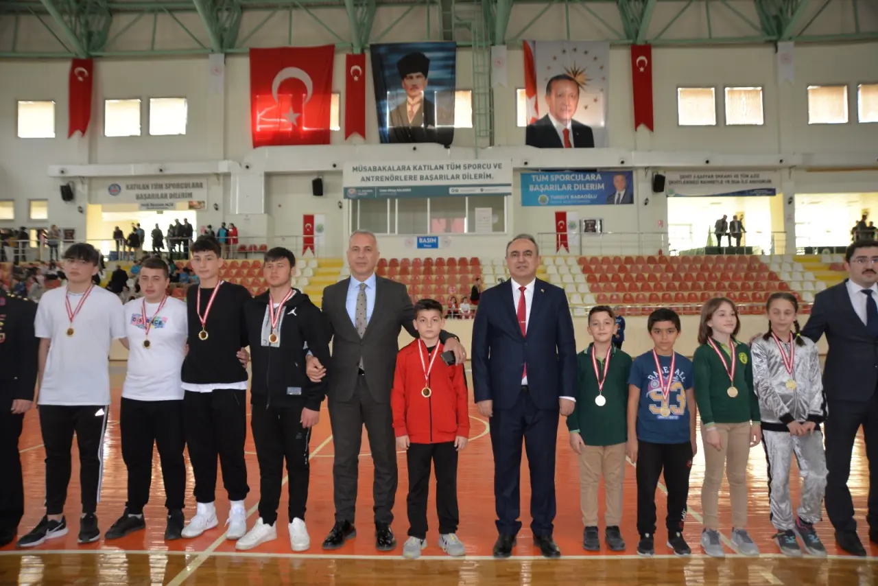 Haber: 23 Nisan Hendek´te Coşkuyla Kutlandı - Galeri-4