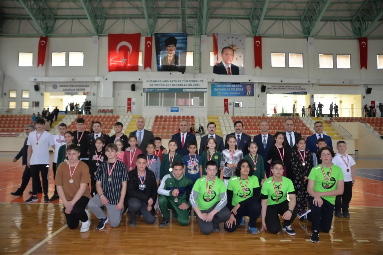 Haber: 23 Nisan Hendek´te Coşkuyla Kutlandı - Galeri-5