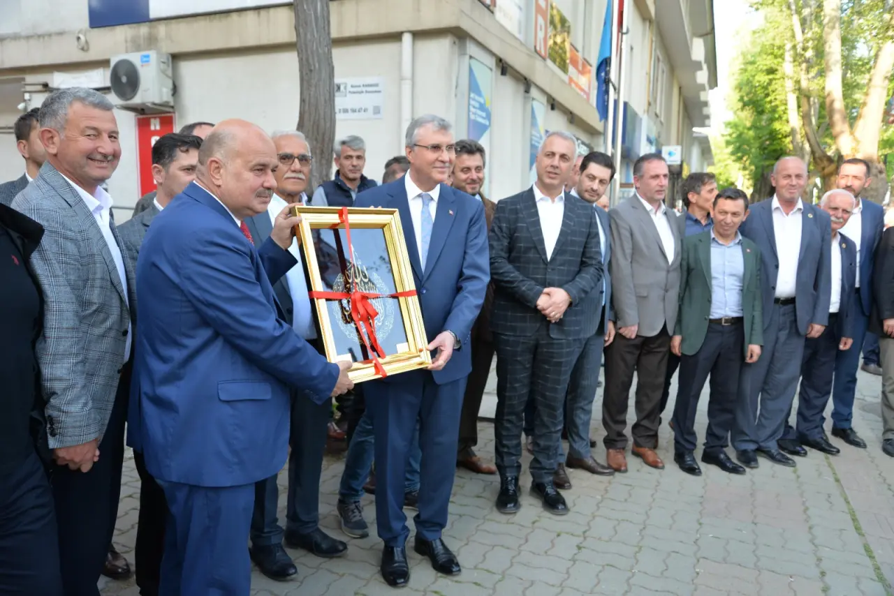 Haber: Başkan Yüce Hendek’te Müjdeyi Verdi - Galeri-7