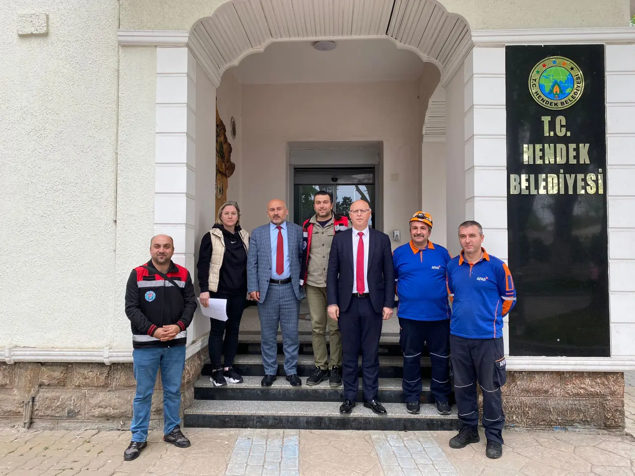 Haber: Hendek Belediyesi Bir Anda Tahliye Oldu - Galeri-1