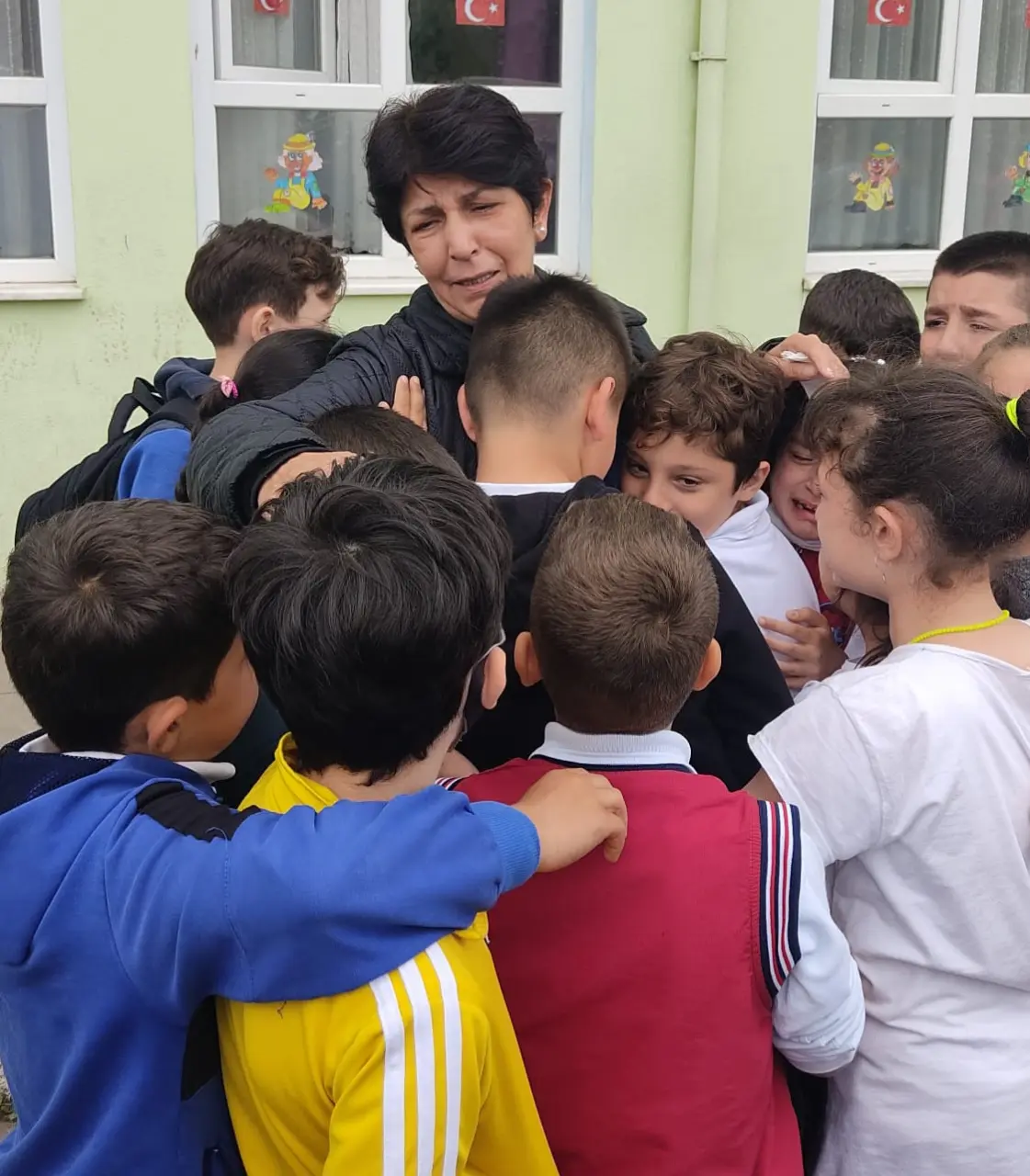 Haber: Ayşe Öğretmene Öğrencilerinden Veda Yemeği - Galeri-1