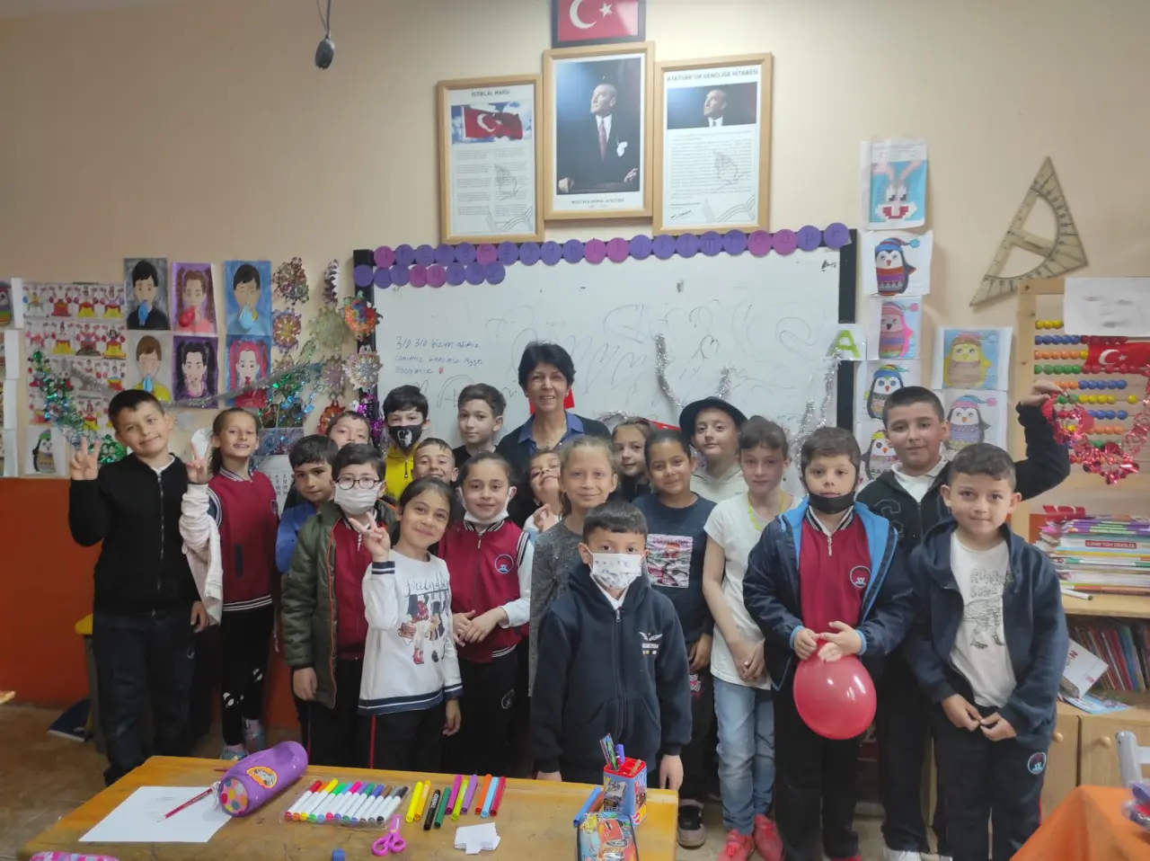 Haber: Ayşe Öğretmene Öğrencilerinden Veda Yemeği - Galeri-3