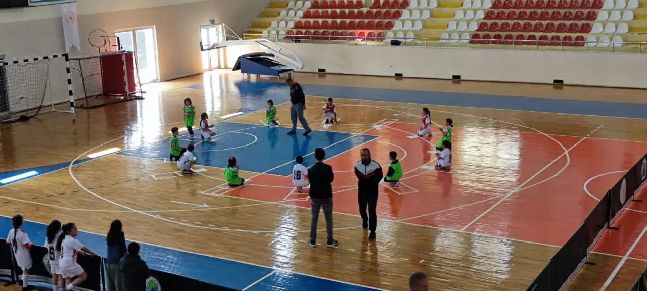 Haber: Hendek’te Okul Sporları Çocuk Oyunları Şenliği - Öne Çıkan