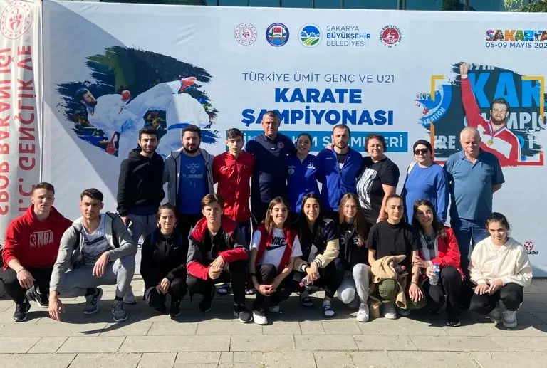 Haber: HENDEKLİ KARATECİLER AVRUPA YOLUNDA - Galeri-1