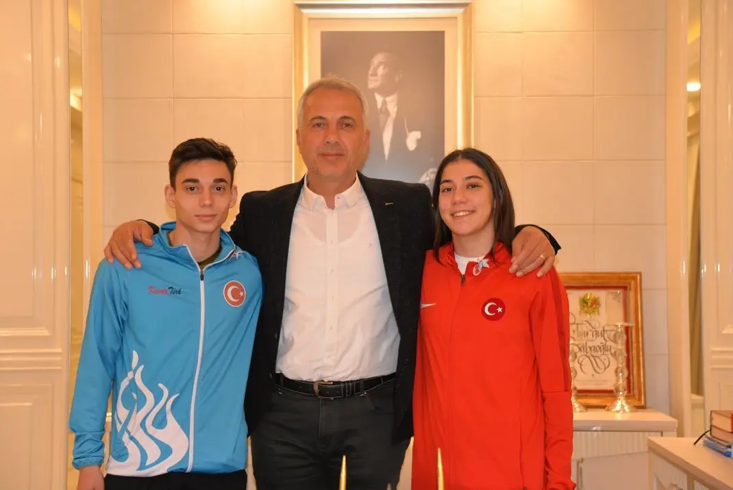 Haber: Şampiyonlara Başkan Babaoğlu’ndan Ödül - Galeri-1