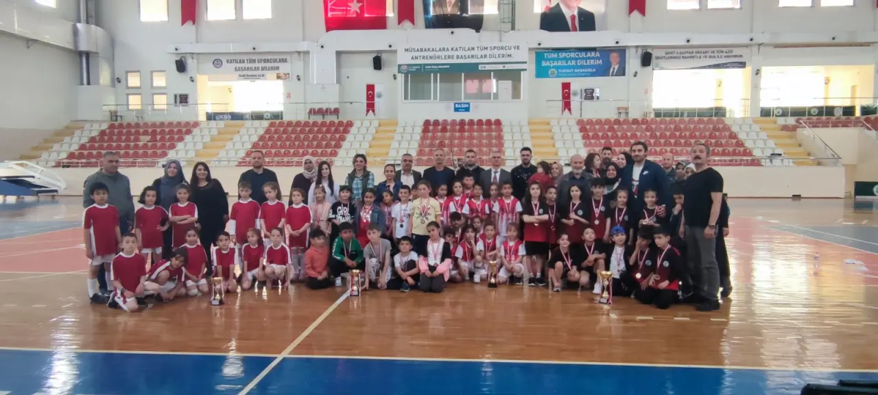Haber: Hendek'te Çocuk Şenliği ödülleri Verildi - Öne Çıkan