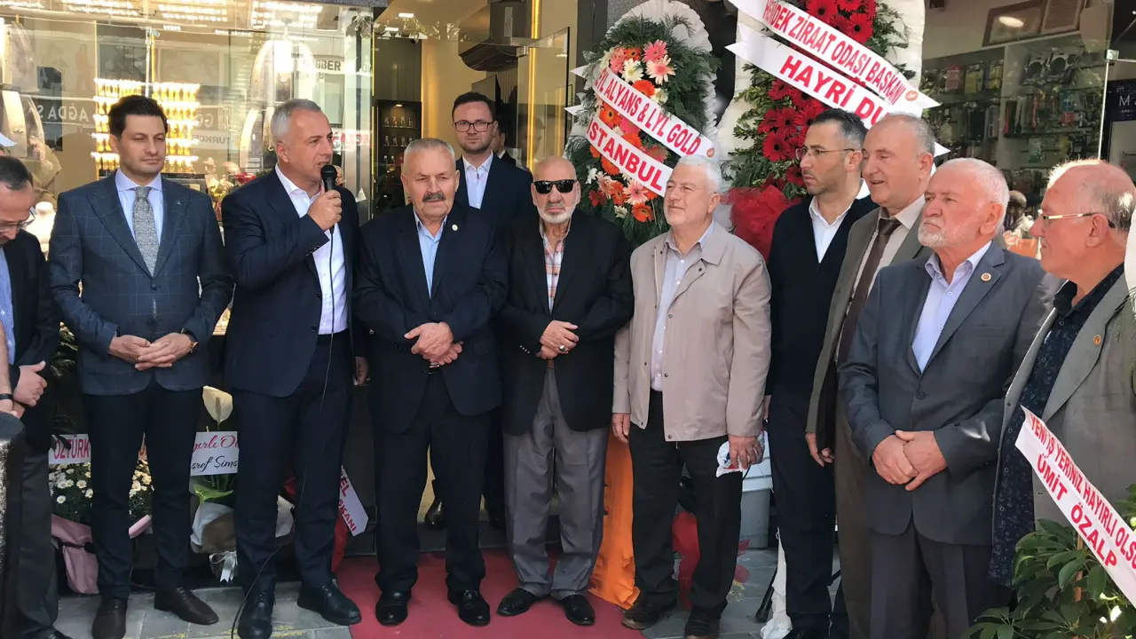 Haber: Elmas Kuyumculuk Açıldı - Galeri-1