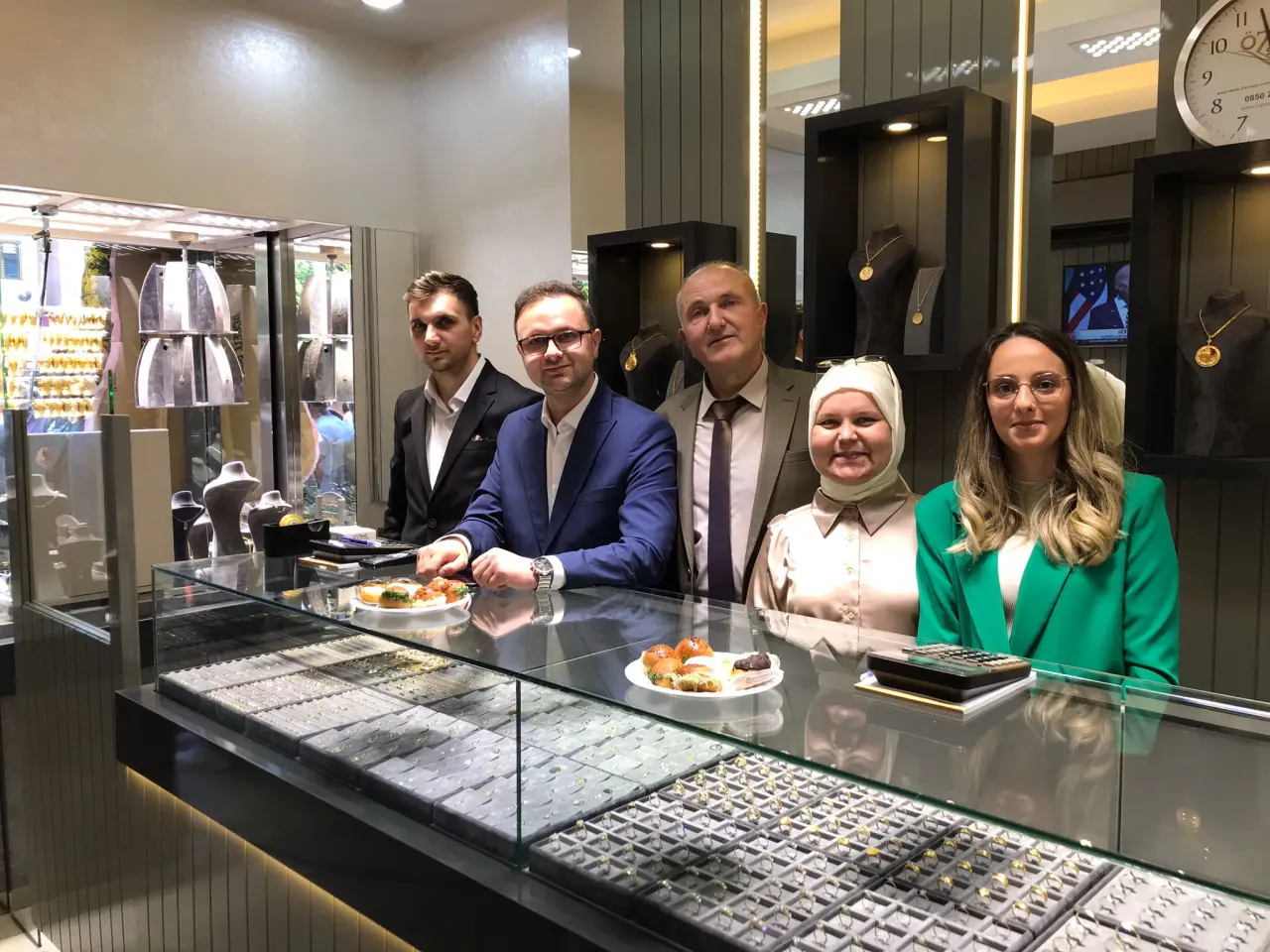 Haber: Elmas Kuyumculuk Açıldı - Galeri-4