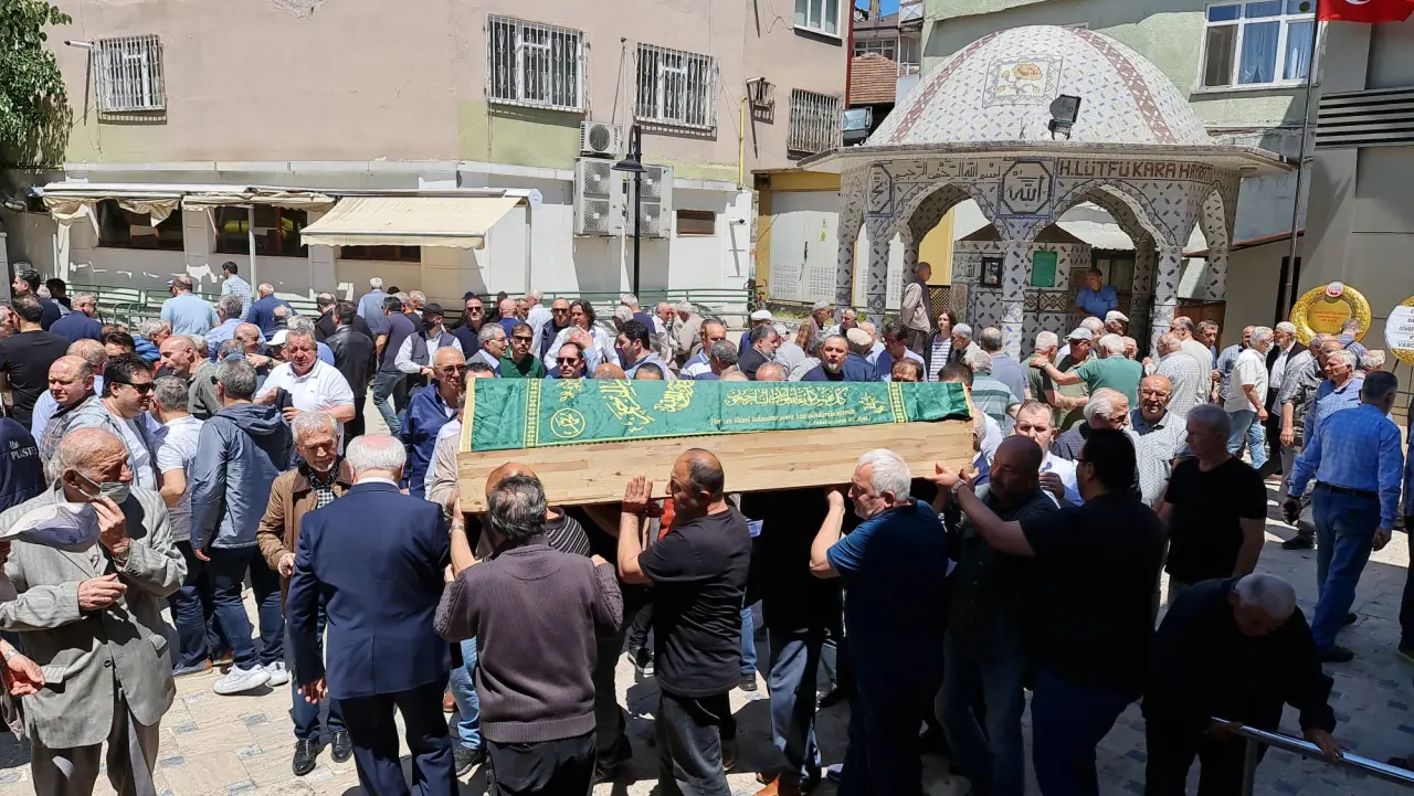 Haber: Özmert Son Yolculuğuna Uğurlandı - Galeri-1