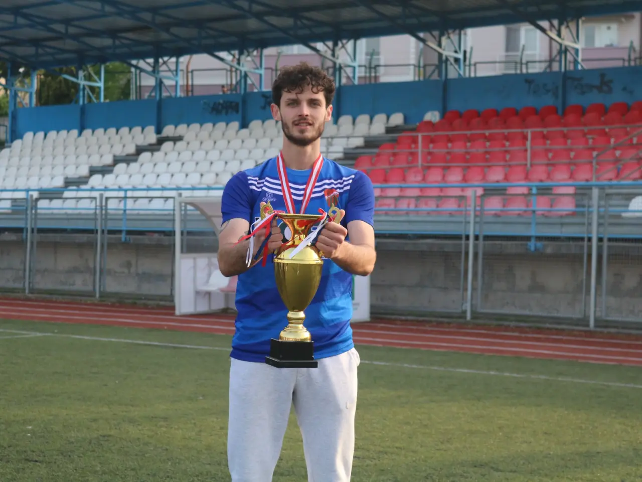Haber: Hendek Dereköyspor İç Transferde 8 İsimle Anlaştı - Galeri-1