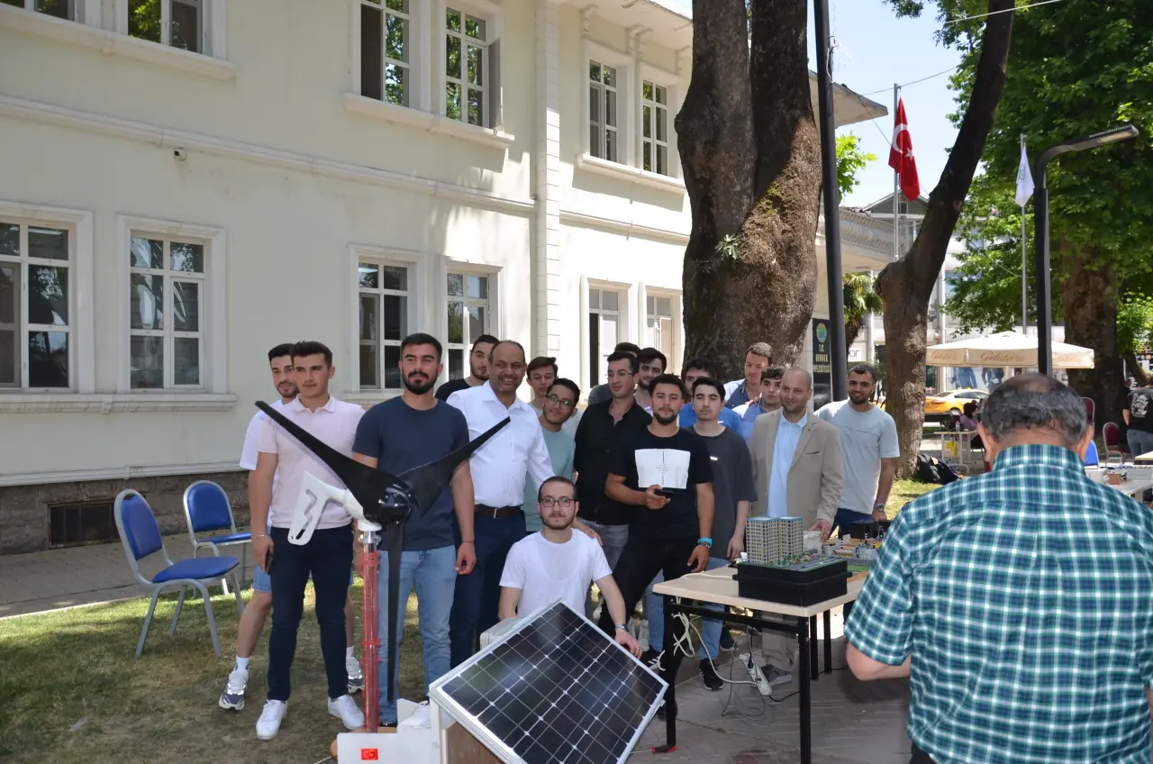 Haber: Hendek MYO’da Kariyer Zirvesi Etkinlikleri Sona Erdi - Galeri-2