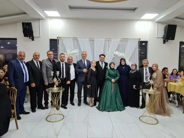 Serkan ile Sümeyra Nişanlandı