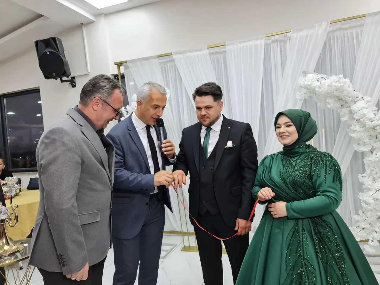 Haber: Serkan ile Sümeyra Nişanlandı - Galeri-2