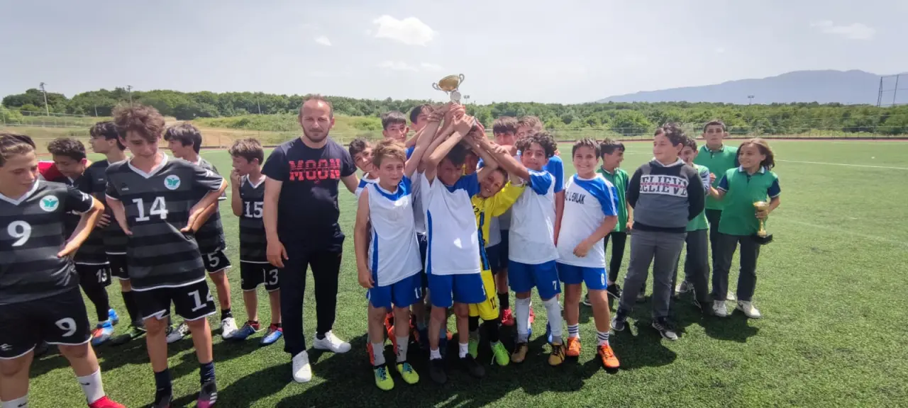 Haber: Okul Sporları Futbol Müsabakaları sona erdi - Galeri-5