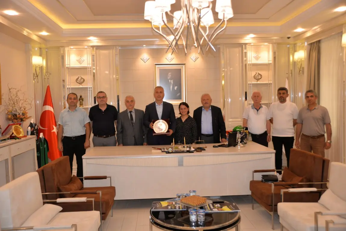 Haber: KÜLTÜREL DERNEKLERİMİZİ ÖNEMSİYORUZ, DESTEKLİYORUZ - Öne Çıkan