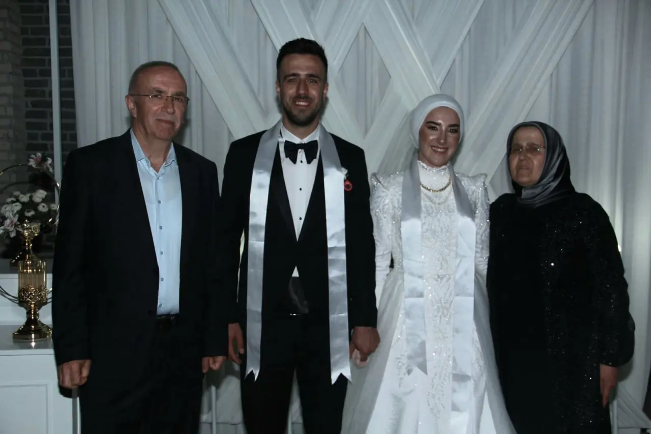 Haber: Hakan ile Şeyma’dan Ömürlük İmza - Galeri-1