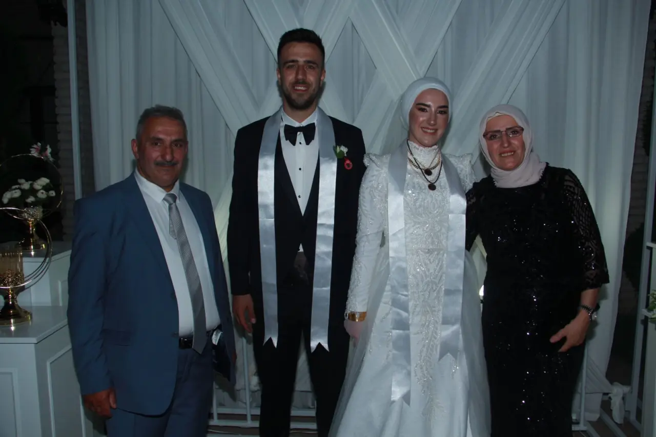 Haber: Hakan ile Şeyma’dan Ömürlük İmza - Galeri-2