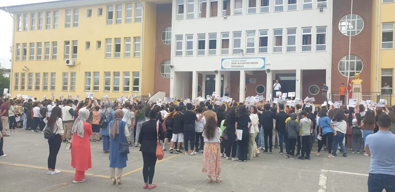 Haber: Gaffar Okkan Okulu Velilerinin İkili Eğitim İsyanı - Galeri-1