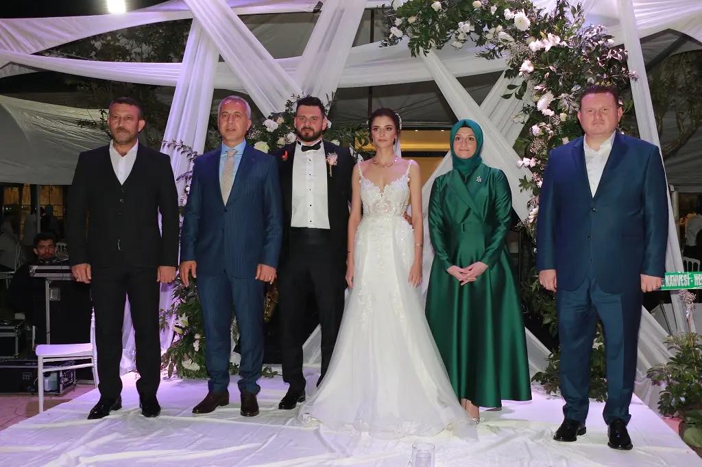 Haber: Burcu ile Semih'ten Ömürlük İmza - Galeri-3