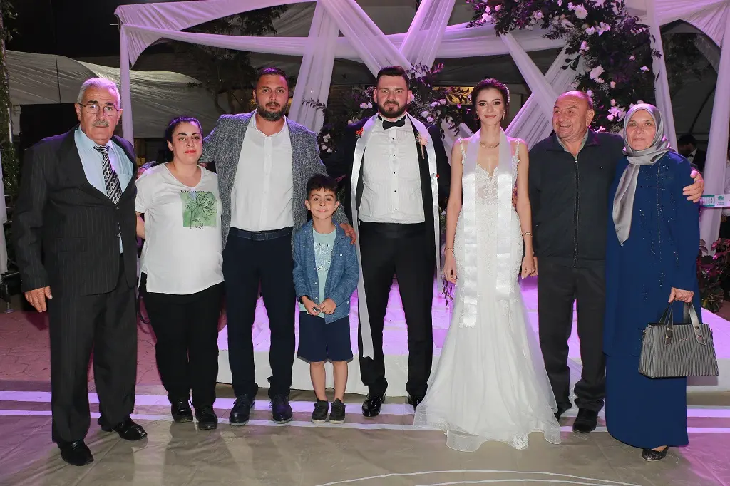 Haber: Burcu ile Semih'ten Ömürlük İmza - Galeri-4